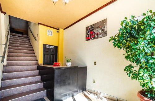 San Luis Potosi Hotel | OYO Hotel Bugambilia, San Luis Potosí