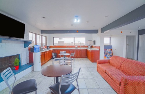 Kingsville Hotel | OYO Hotel Kingsville Hwy 77