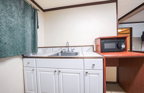 Wilkes Hotel | Oyo Hotel Portland Or Near Airport