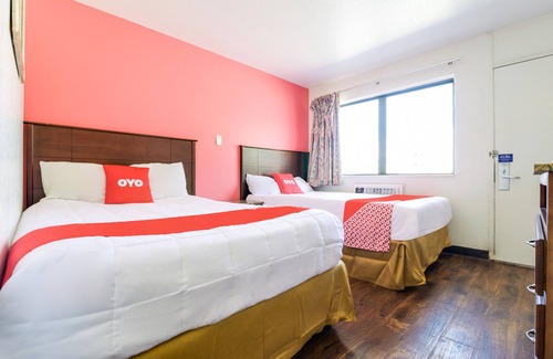 South Bend Hotel | OYO Hotel South Bend - Campus