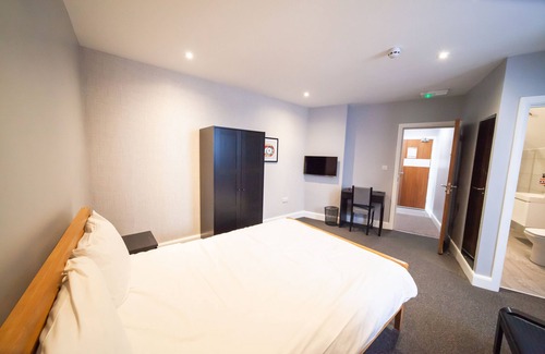 Tokyngton Hotel | OYO The Arch, Wembly Stadium