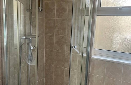 Whitby Hotel | OYO The Board Inn
