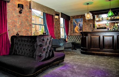 Durham Hotel | OYO The Townhouse