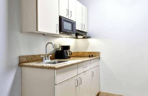 Sulphur Hotel | OYO Townhouse Sulphur, LA Extended Stay