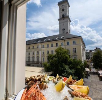 Lviv City Center Hotel | Oysters & Bubbles Gastro Hotel. Rynok square