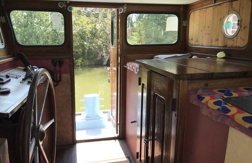 Arles Boat Rental | Péniche Match - Pont Van Gogh Arles