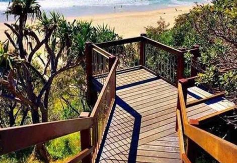Sunshine Beach Apartment | (PA3) Holiday in S'shine Beach,private courtyard