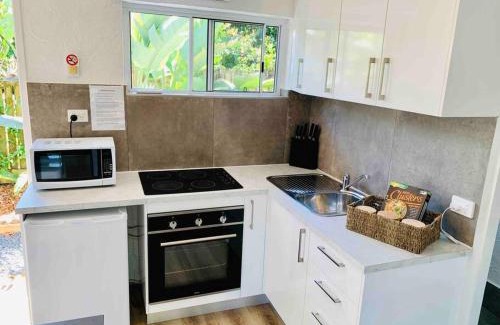 Sunshine Beach Apartment | (PA3) Holiday in S'shine Beach,private courtyard
