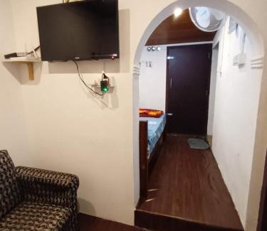 Maraiyur House | Paambar River View Homestay