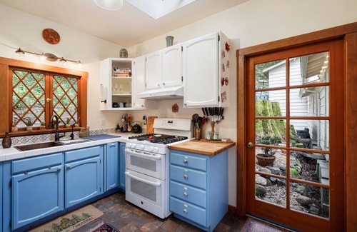 La Honda Cabin | Pacific Coast Redwoods Cabin for Family