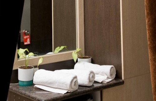 South City I Hotel | Pacific Inn Huda City Centre Sec 41