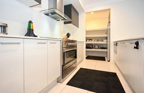 Yaroomba Apartment | Pacific Paradise Luxury 4B/R