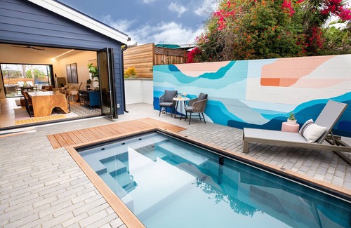 Leucadia House | Pacific Paradise: Modern Luxury Oasis in Encinitas