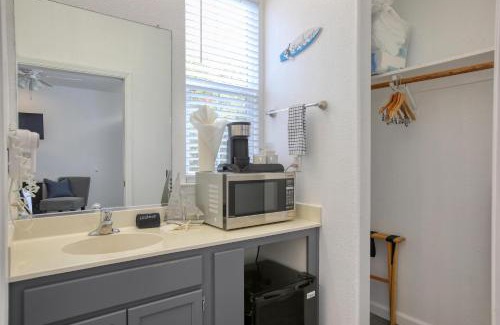 Oceano House | Pacific Plaza #303 - The Shark Shack - StudioD-Q