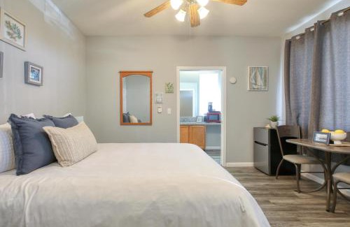 Oceano House | Pacific Plaza #603 - Salty Studio - StudioD-Q