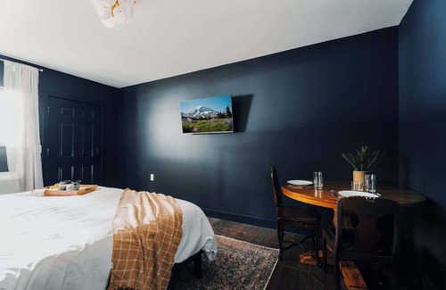 Packwood Hotel | Packwood's Silver Falls Suite