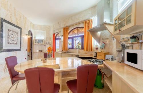 Gaios Apartment | Paco's Superior Double Villa 15
