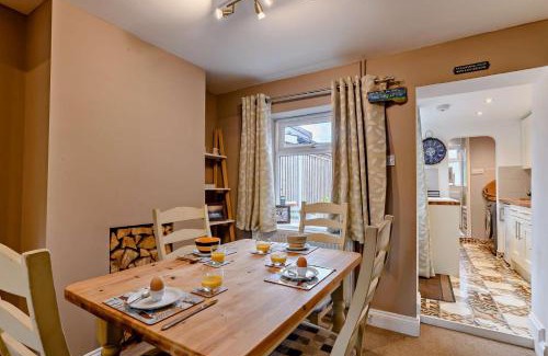 Dersingham House | Paddington Cottage - Dersingham