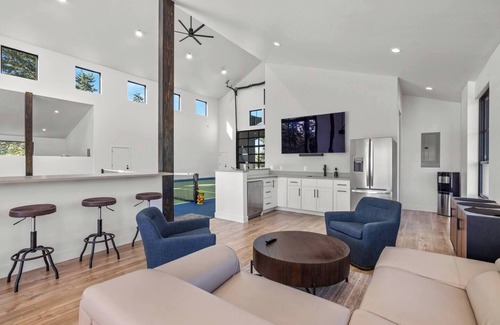 Whitefish House | Paddles Up Pickleball Retreat