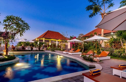 Jungut Batu Resort | Padma Kumala Hotel