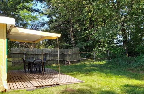 Fajoles RV Rental | Pagan tent. On flat, shady grounds, with swimming pool. Quietly.