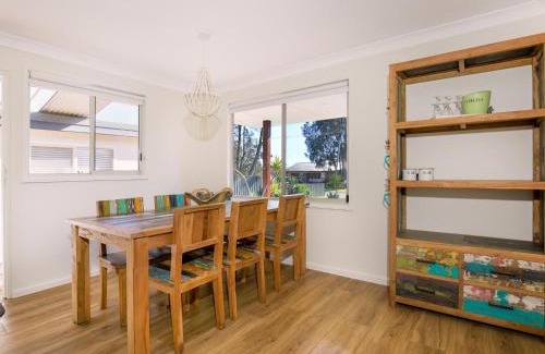 Culburra Beach House | Pagoda at Culburra I Pet Friendly I Newly Renovated