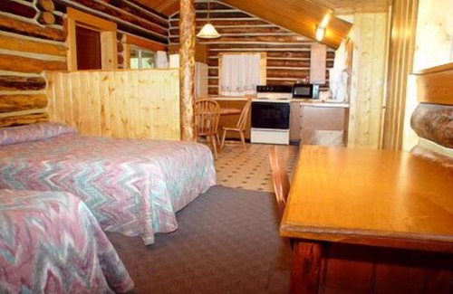 Pahaska Hotel | Pahaska Tepee Resort