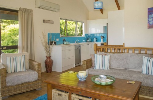 Tairua Cottage | PAKU PARADISO - TAIRUA HOLIDAY HOME, family friendly in Pauanui