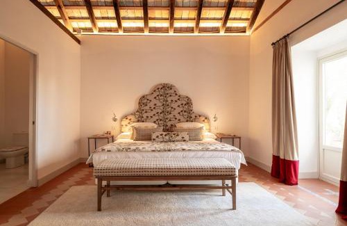 Lora Del Rio Hotel | Palacio de los Leones