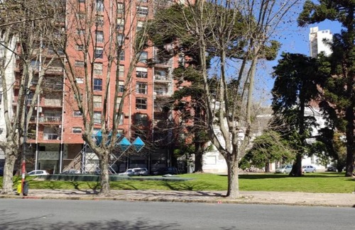 La Plata Apartment | Palacio del bosque