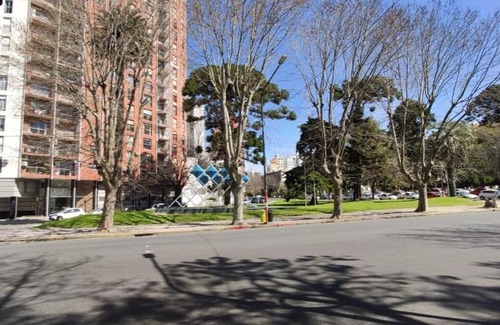 La Plata Apartment | Palacio del bosque