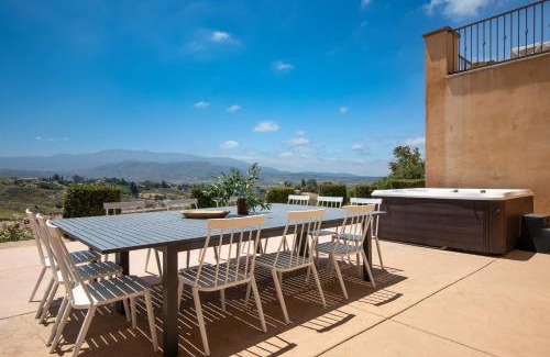 Temecula Villa | Palazzo Del Sol By AvantStay Breathtaking Home w Mountain Views Hot Tub