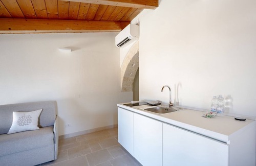 Municipio 1 Apartment | Palazzo della Torre 204 – Cozy Sea View Suite