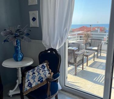 Neoi Epivates Apartment | palazzo PADINI alla costa