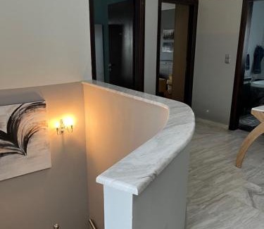 Neoi Epivates Apartment | palazzo PADINI alla costa