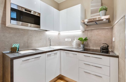 Oltrarno Apartment | Palazzo Pitti & Ponte Vecchio Cozy Flat