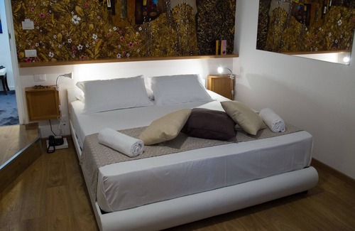 Ruggero Settimo House | Palermo Gallery