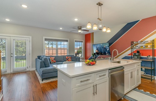 Nashville Cottage | Palette - Private Patio - Mins to Nashville Zoo