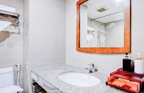 Ratchadaphisek Hotel | Palette The Travellers Hotel Bangkok