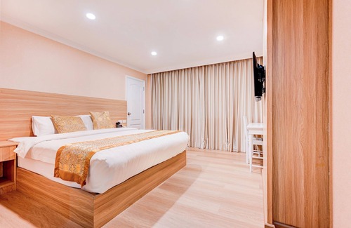 Ratchadaphisek Hotel | Palette The Travellers Hotel Bangkok