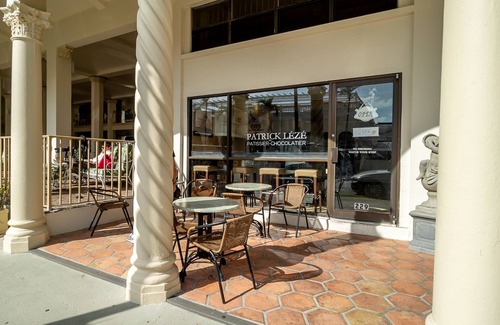 Palm Beach - West Palm Beach Apartment | 🏝Palm Beach Island Condo-Hotel Room Walk to Beach 🏖