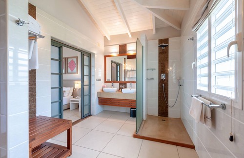 Ambondrona Hotel | Palm Beach Resort & Spa