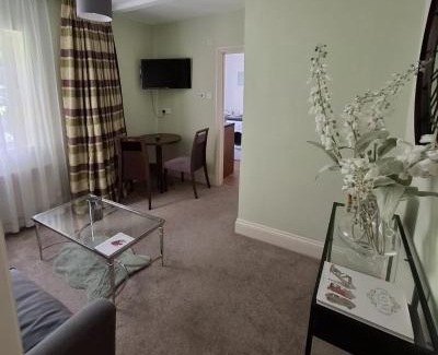 Torquay Apartment | Palm Grove Apartments