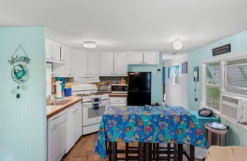 Sands House | Palm Grove Paradise - Private Garden Oasis on Big Pine Key 2/1.5