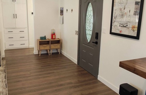 South Wrigley House | Palm Grove Retreat LBX Close to all So Cal Venues and Attractions