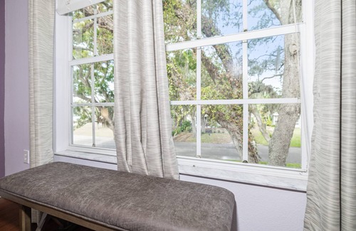 Palm Harbor House | Palm Harbor Retreat! Heated Pool, Game Room, Bikes, Kayaks & Near Beaches – Perfect Family Getaways!