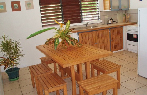 Buccoo Apartment | Palm Tree Apartment, Sea view, Close to beaches, Ideal for families Full kitchen