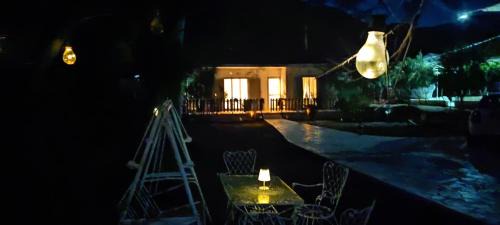 Phocis Region House | Palm tree house by the beach