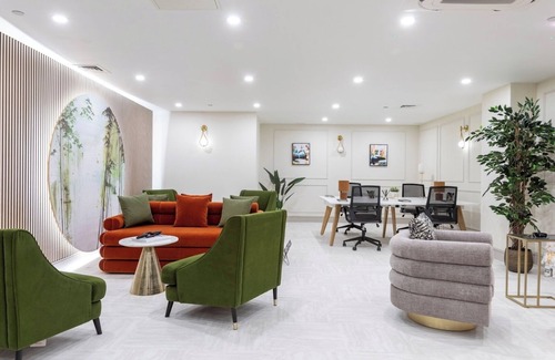 London Borough of Bromley Apartment | Palm Tree House - Dolce Lemons