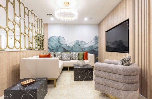 London Borough of Bromley Apartment | Palm Tree House | Marrakesh
